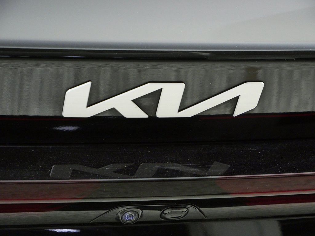 Thumbnail: 2025 Kia K5 - 25