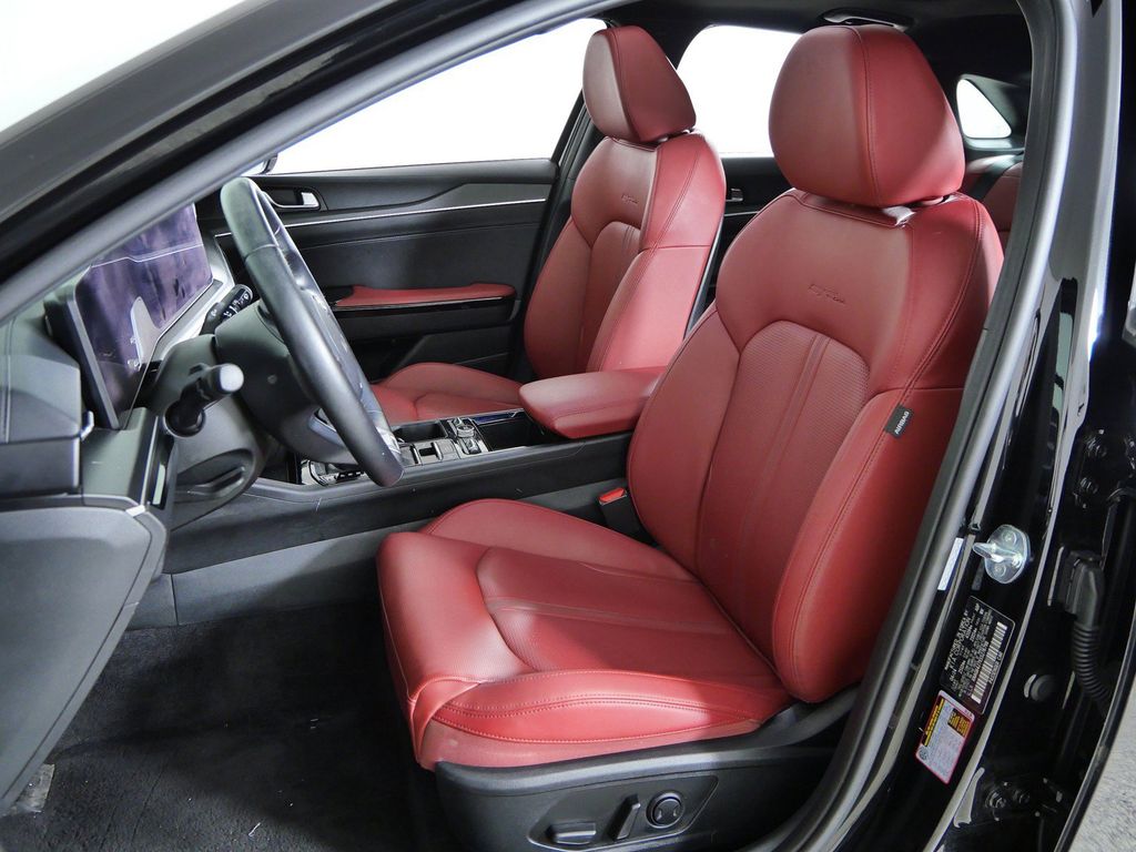 Thumbnail: 2025 Kia K5 - 35