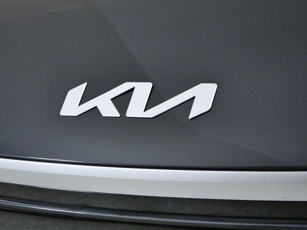 Thumbnail: 2024 Kia EV9 - 6