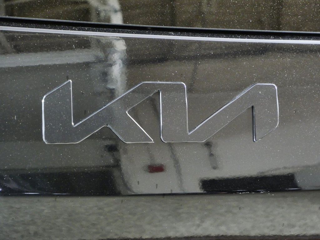 Thumbnail: 2024 Kia EV9 - 24