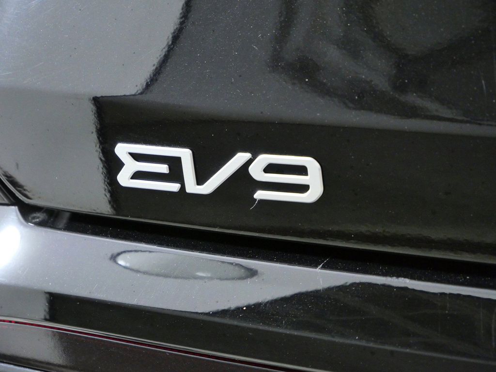 Thumbnail: 2024 Kia EV9 - 23