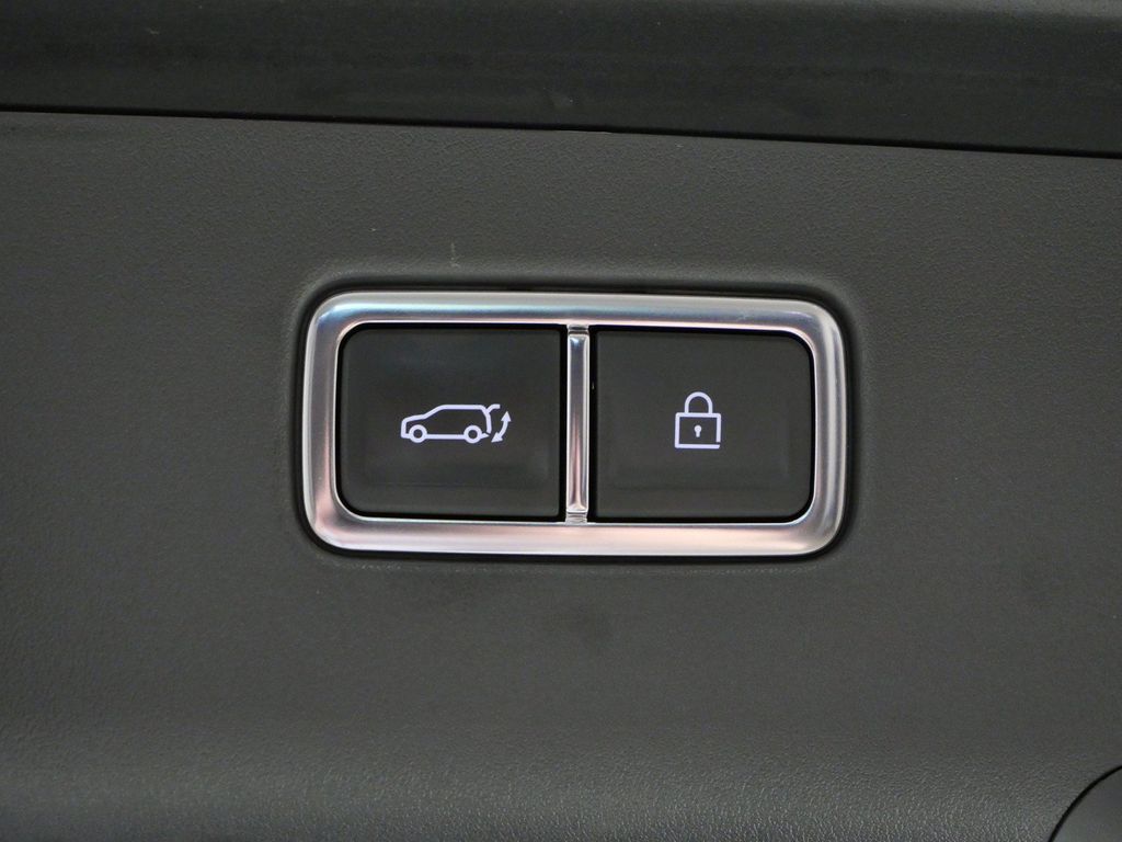 Thumbnail: 2024 Kia EV9 - 31