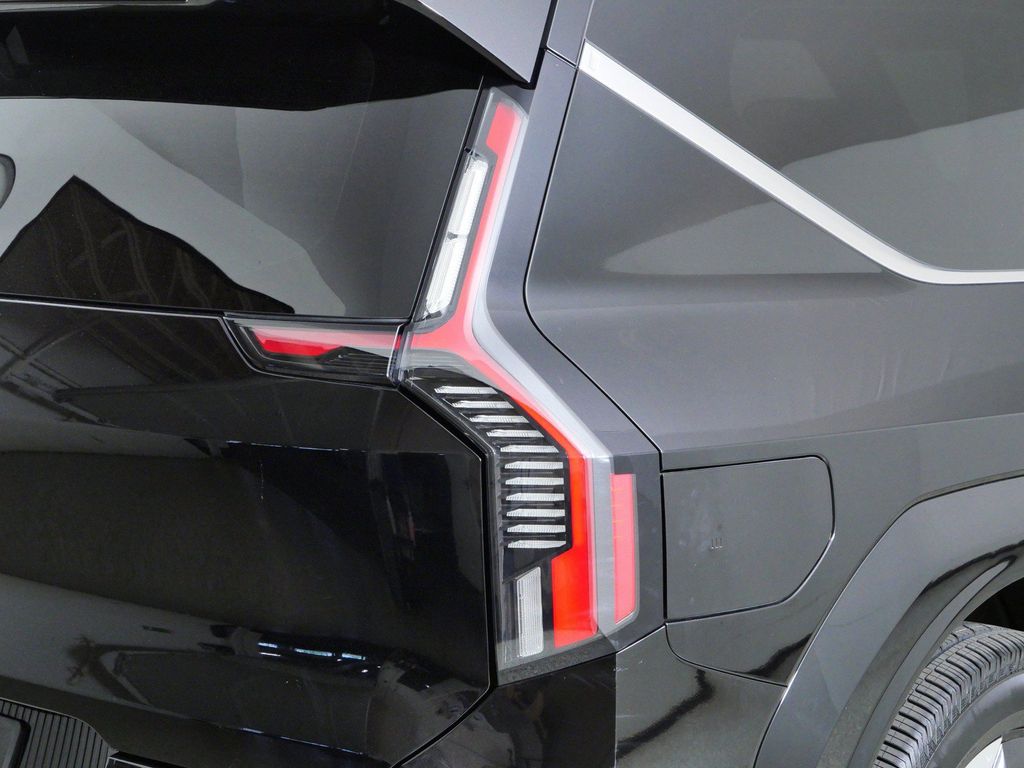 Thumbnail: 2024 Kia EV9 - 22