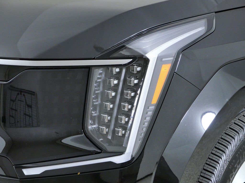 Thumbnail: 2024 Kia EV9 - 17