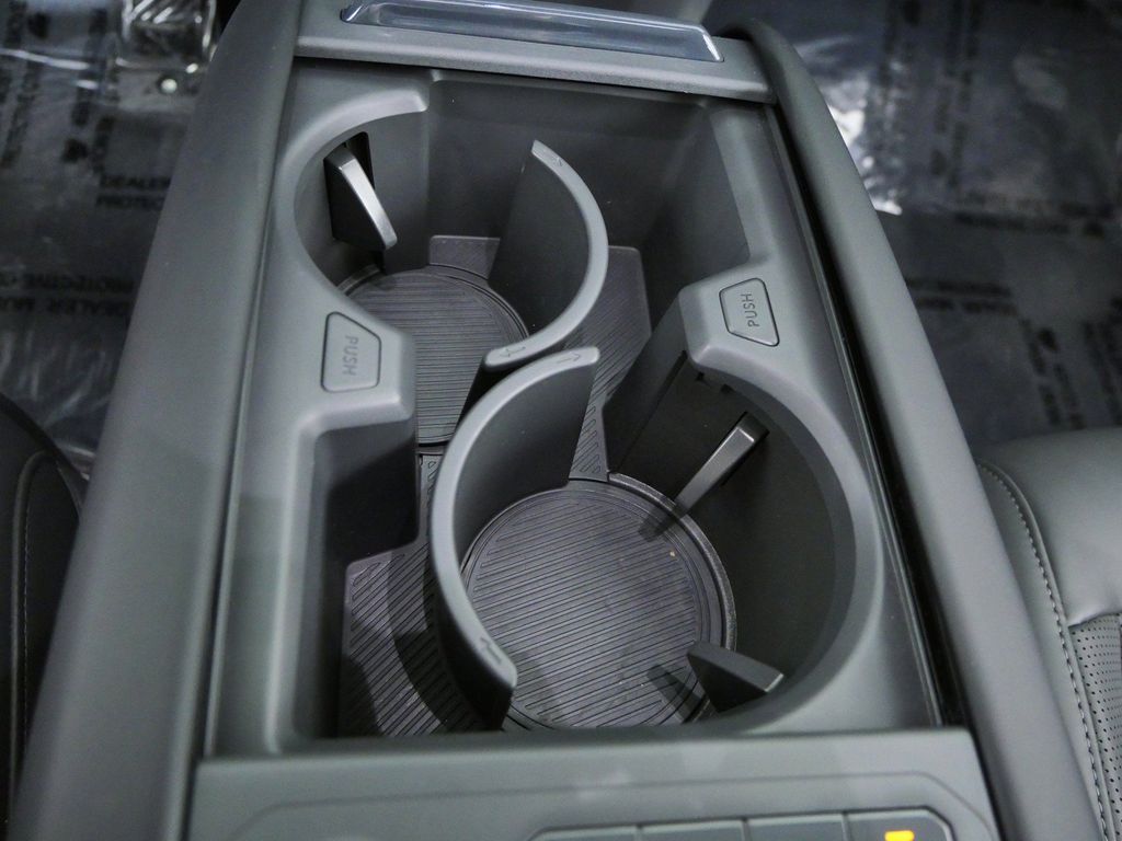 Thumbnail: 2024 Kia EV9 - 13