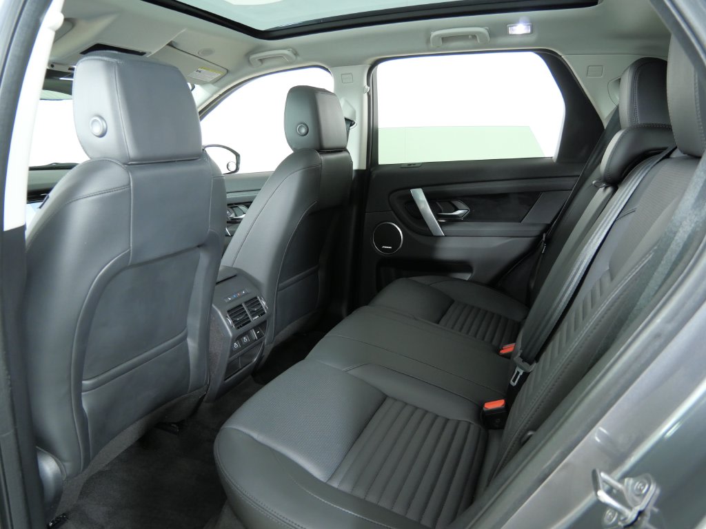 Thumbnail: 2024 Land Rover Discovery Sport - 34