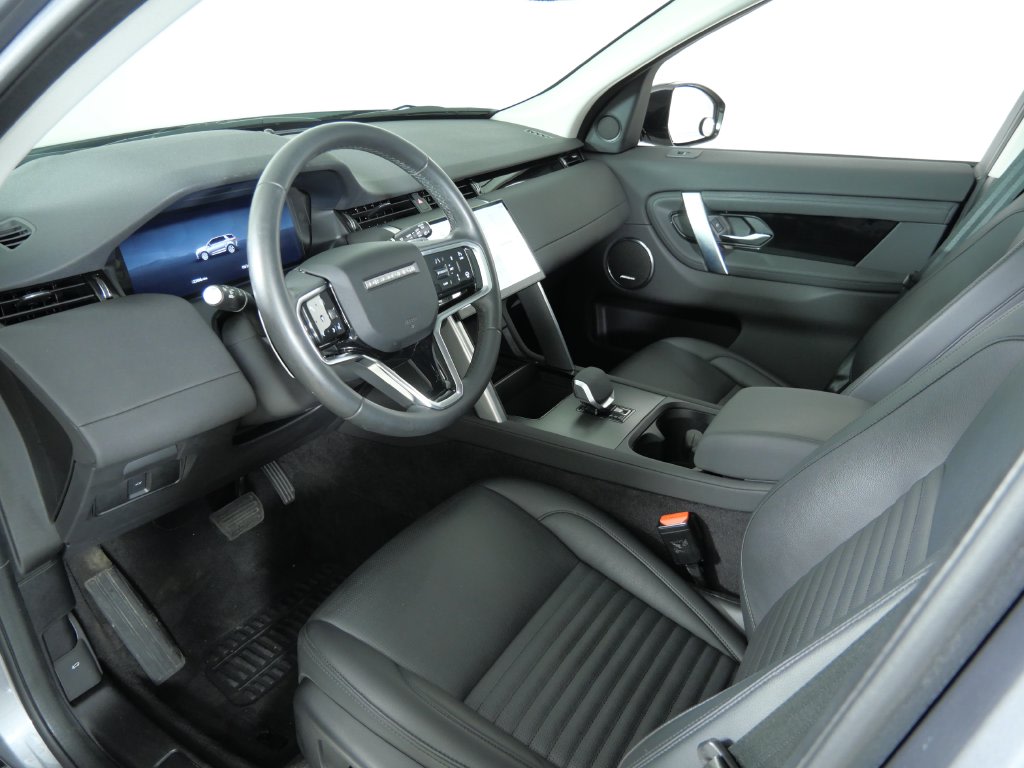 Thumbnail: 2024 Land Rover Discovery Sport - 9