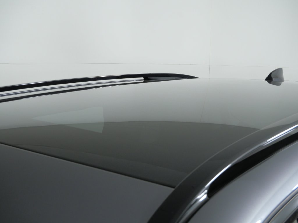 Thumbnail: 2024 Land Rover Discovery Sport - 25