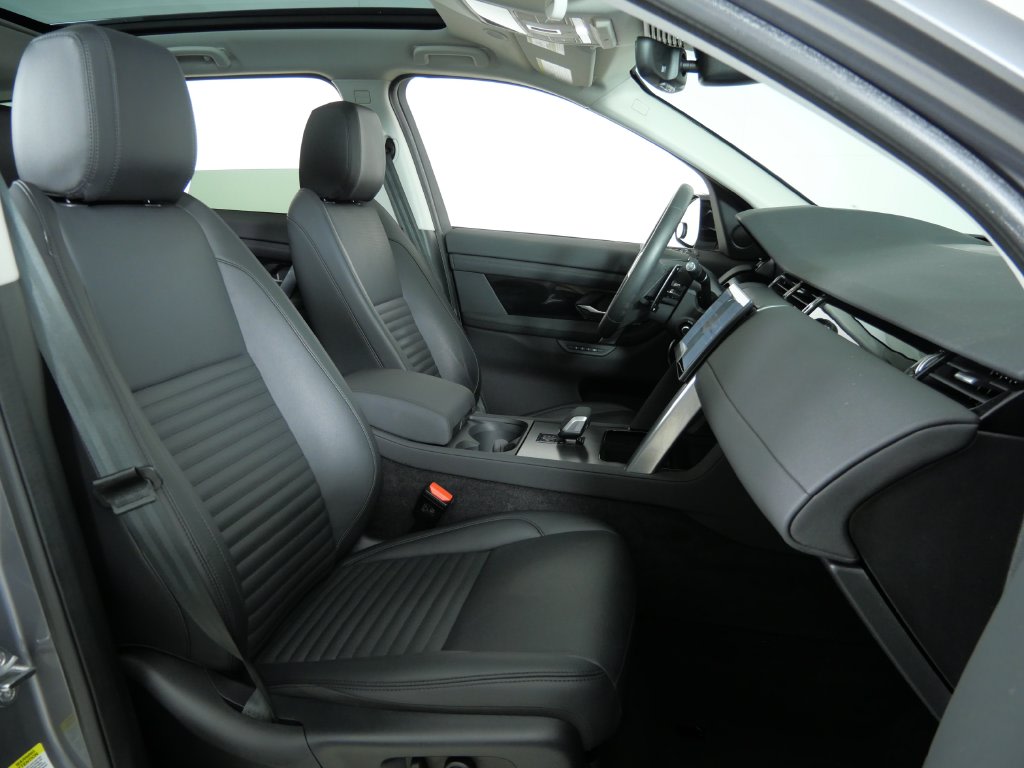 Thumbnail: 2024 Land Rover Discovery Sport - 11