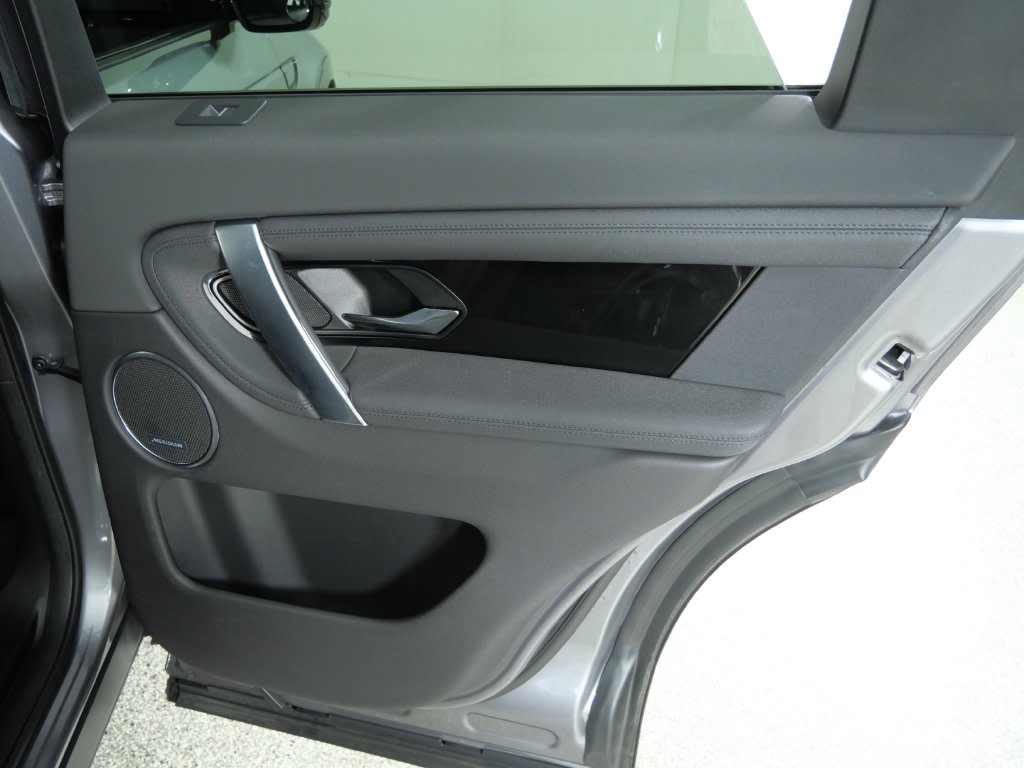 Thumbnail: 2024 Land Rover Discovery Sport - 29