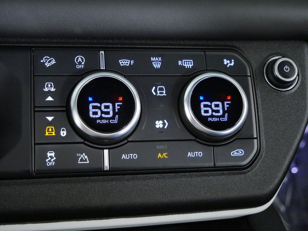 Thumbnail: 2021 Land Rover Defender - 43