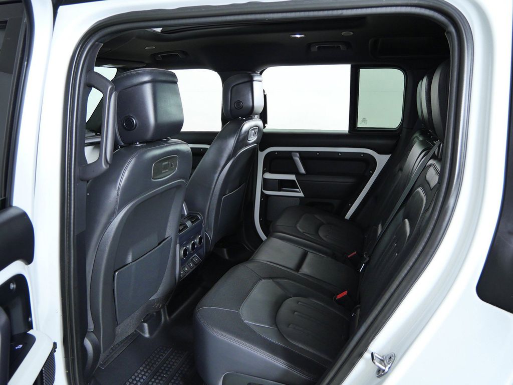 Thumbnail: 2021 Land Rover Defender - 32