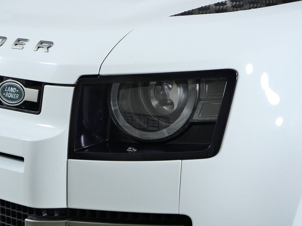 Thumbnail: 2021 Land Rover Defender - 18