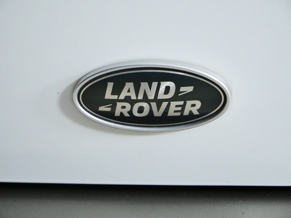 Thumbnail: 2021 Land Rover Defender - 24