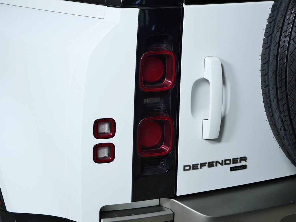 Thumbnail: 2021 Land Rover Defender - 25