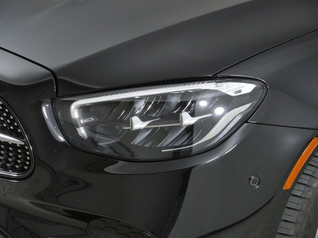 Thumbnail: 2023 Mercedes-Benz E-Class - 18