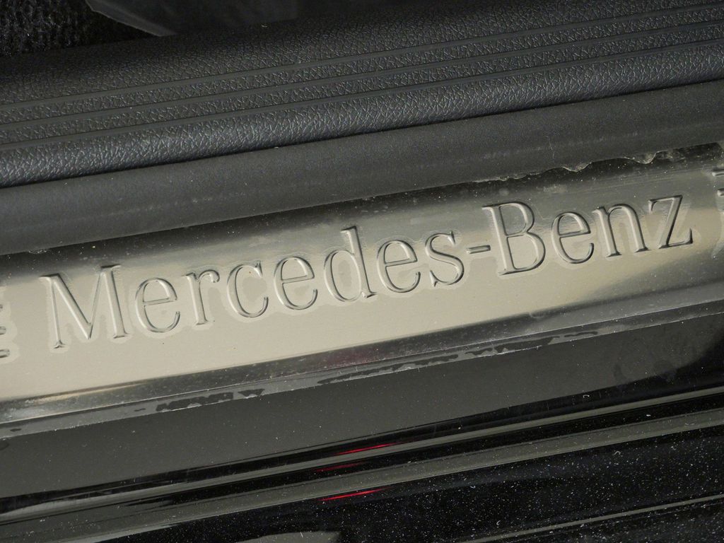 Thumbnail: 2023 Mercedes-Benz E-Class - 17
