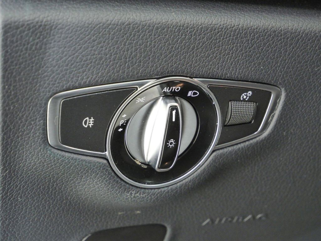 Thumbnail: 2023 Mercedes-Benz E-Class - 41