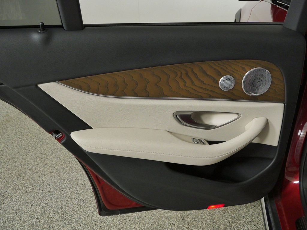 Thumbnail: 2021 Mercedes-Benz E-Class - 33