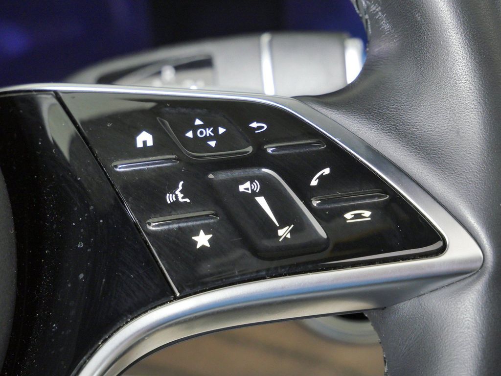 Thumbnail: 2021 Mercedes-Benz E-Class - 13