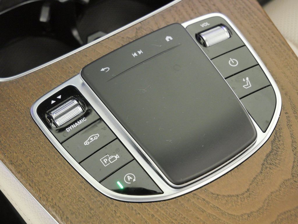 Thumbnail: 2021 Mercedes-Benz E-Class - 49