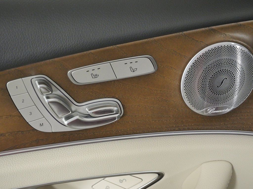 Thumbnail: 2021 Mercedes-Benz E-Class - 40