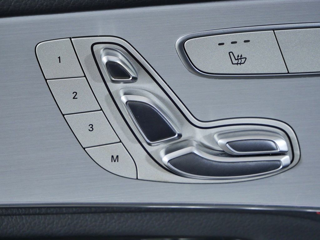 Thumbnail: 2021 Mercedes-Benz GLC - 38