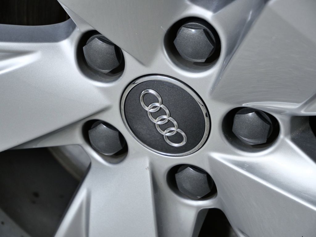 Thumbnail: 2018 Audi Q5 - 13