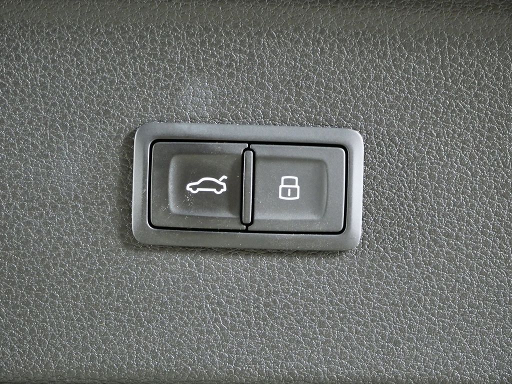 Thumbnail: 2018 Audi Q5 - 16