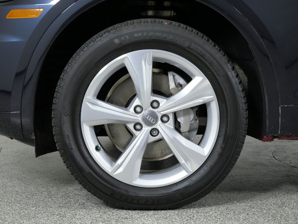 Thumbnail: 2020 Audi Q5 - 8