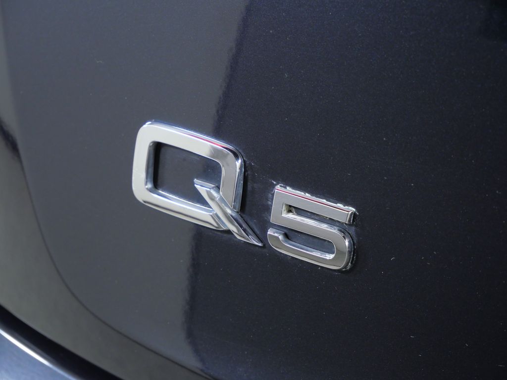 Thumbnail: 2020 Audi Q5 - 24