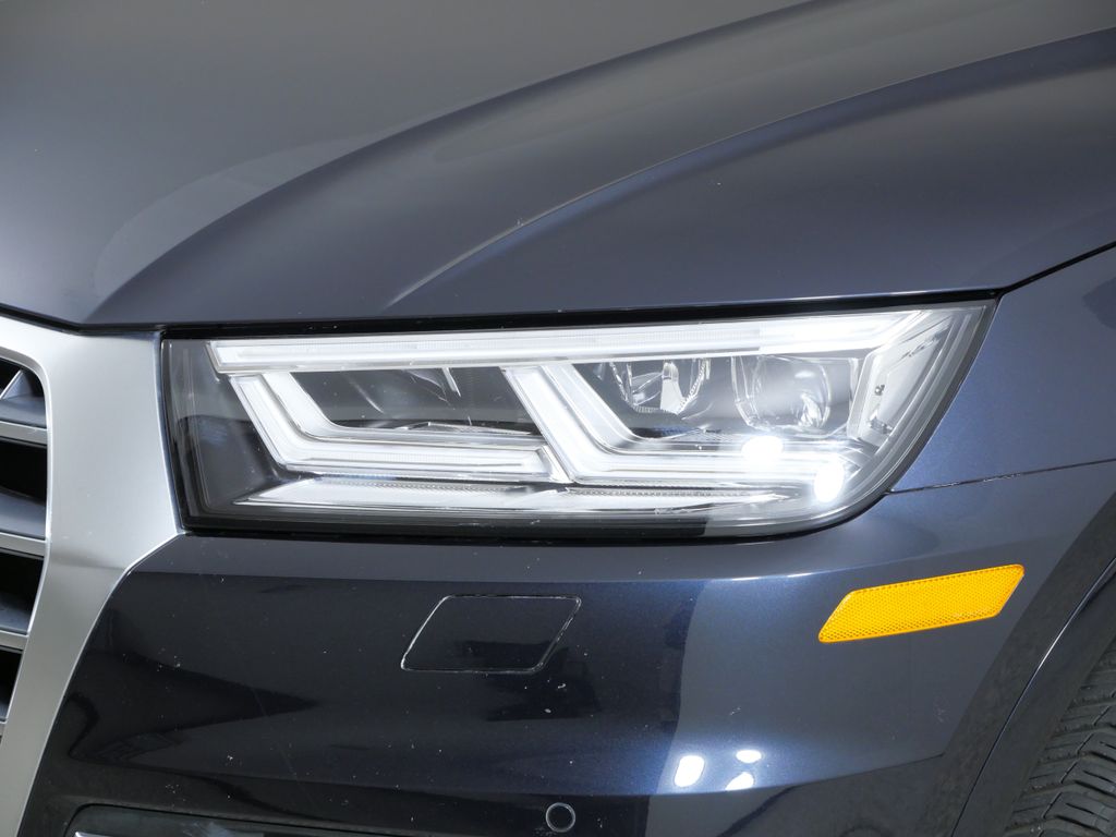 Thumbnail: 2020 Audi Q5 - 18