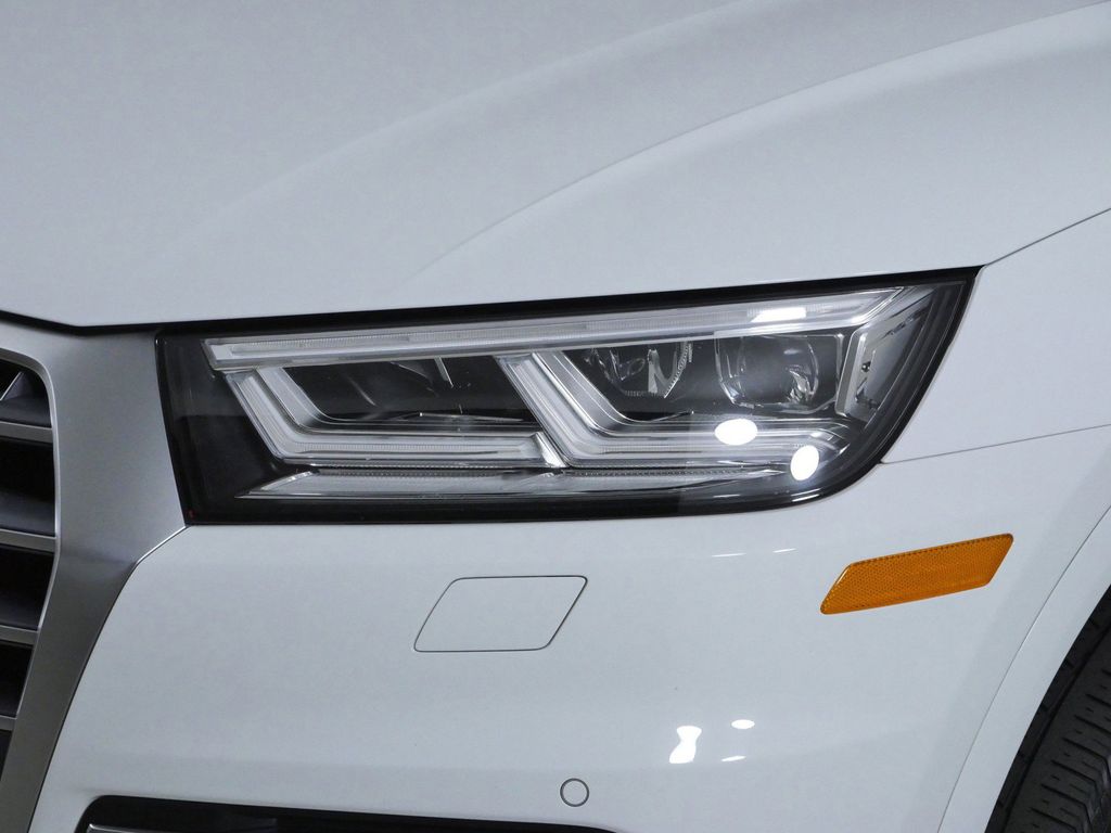 Thumbnail: 2018 Audi Q5 - 18