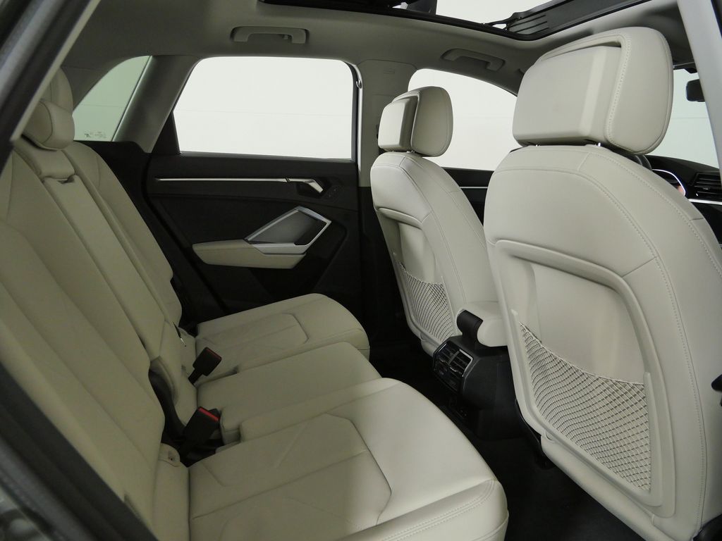 Thumbnail: 2024 Audi Q3 - 11