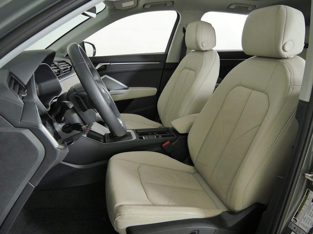 Thumbnail: 2024 Audi Q3 - 39
