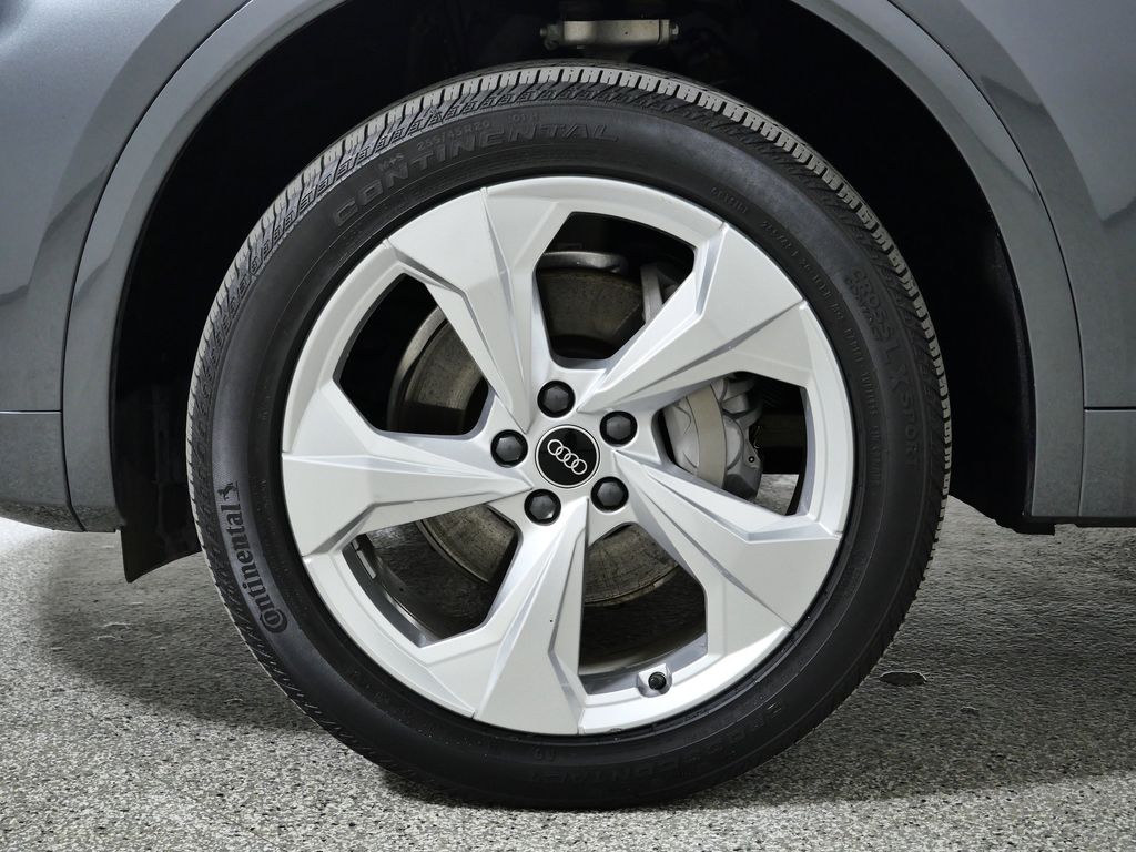 Thumbnail: 2023 Audi Q5 - 25