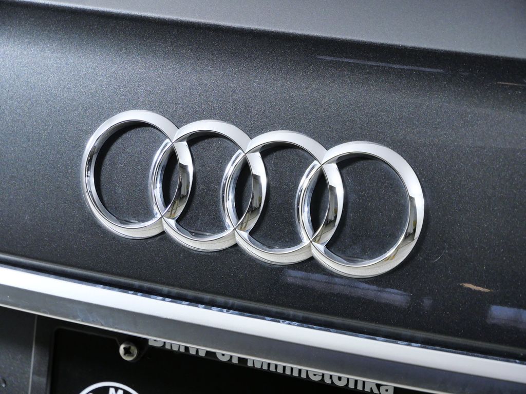 Thumbnail: 2023 Audi Q5 - 21