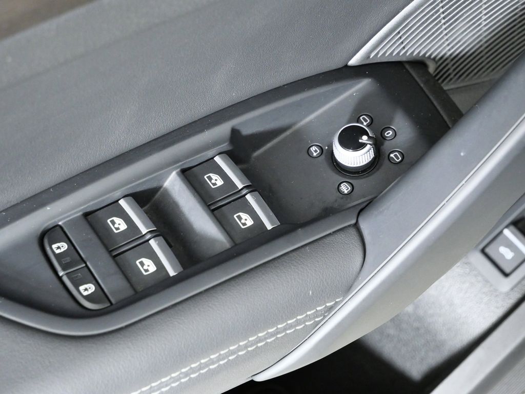 Thumbnail: 2023 Audi Q5 - 38