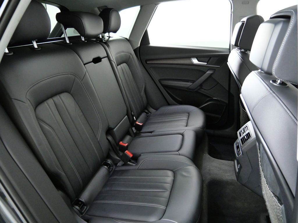 Thumbnail: 2023 Audi Q5 - 31