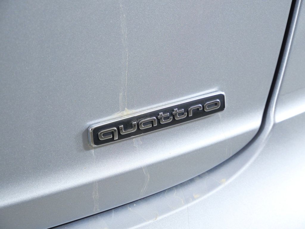 Thumbnail: 2022 Audi Q8 - 23