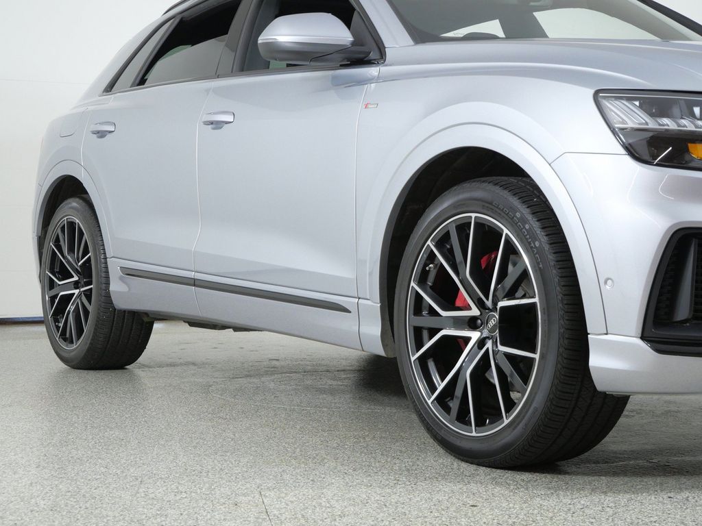 Thumbnail: 2022 Audi Q8 - 7