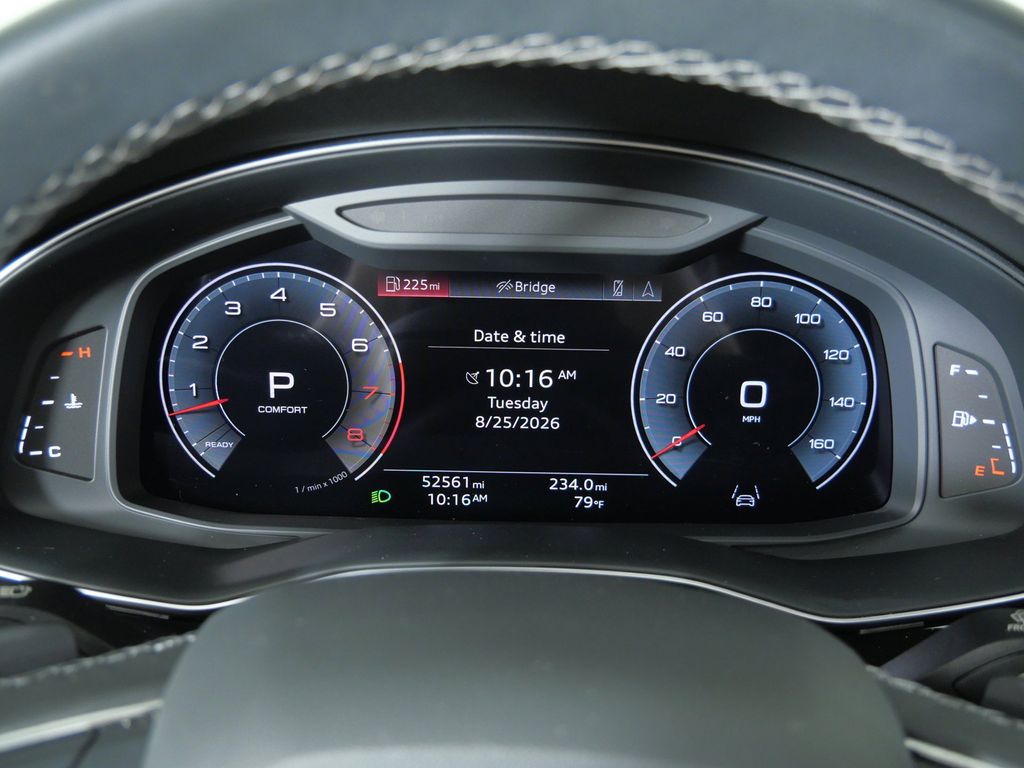Thumbnail: 2022 Audi Q8 - 50