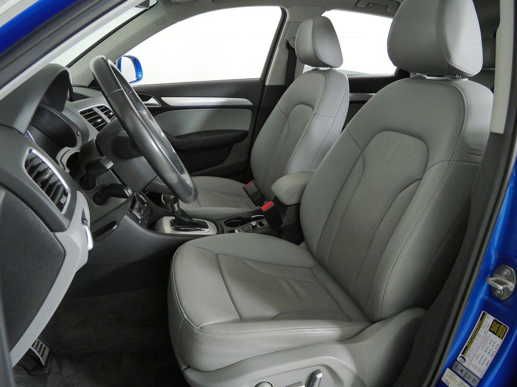 Thumbnail: 2017 Audi Q3 - 37