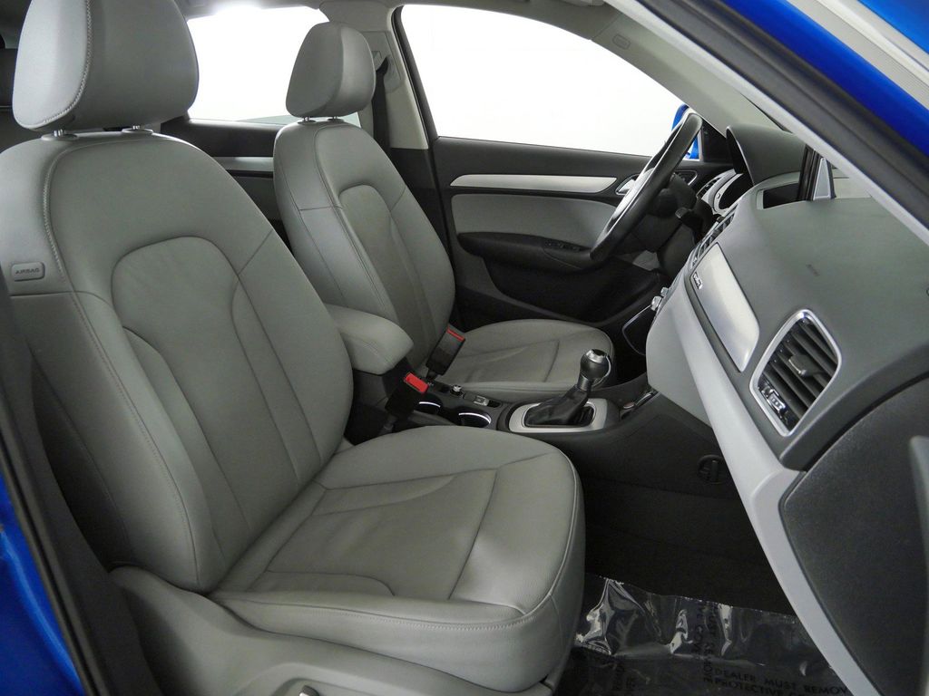 Thumbnail: 2017 Audi Q3 - 10