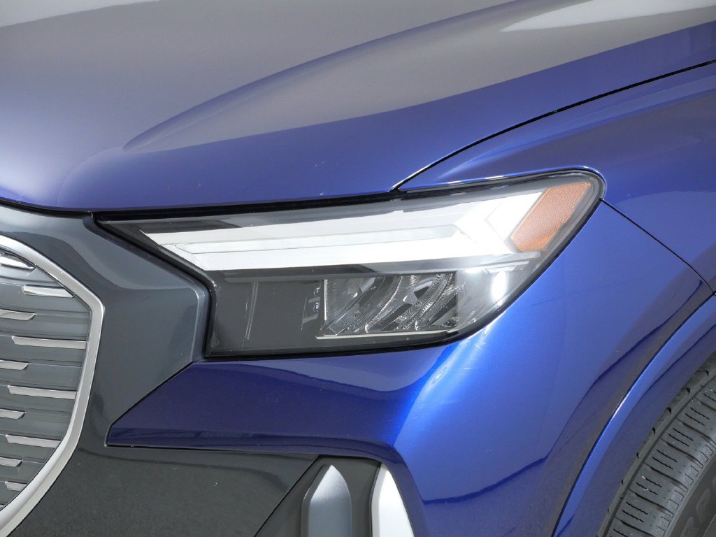 Thumbnail: 2024 Audi Q4 e-tron - 15