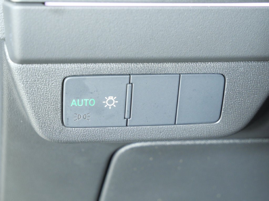 Thumbnail: 2024 Audi Q4 e-tron - 42