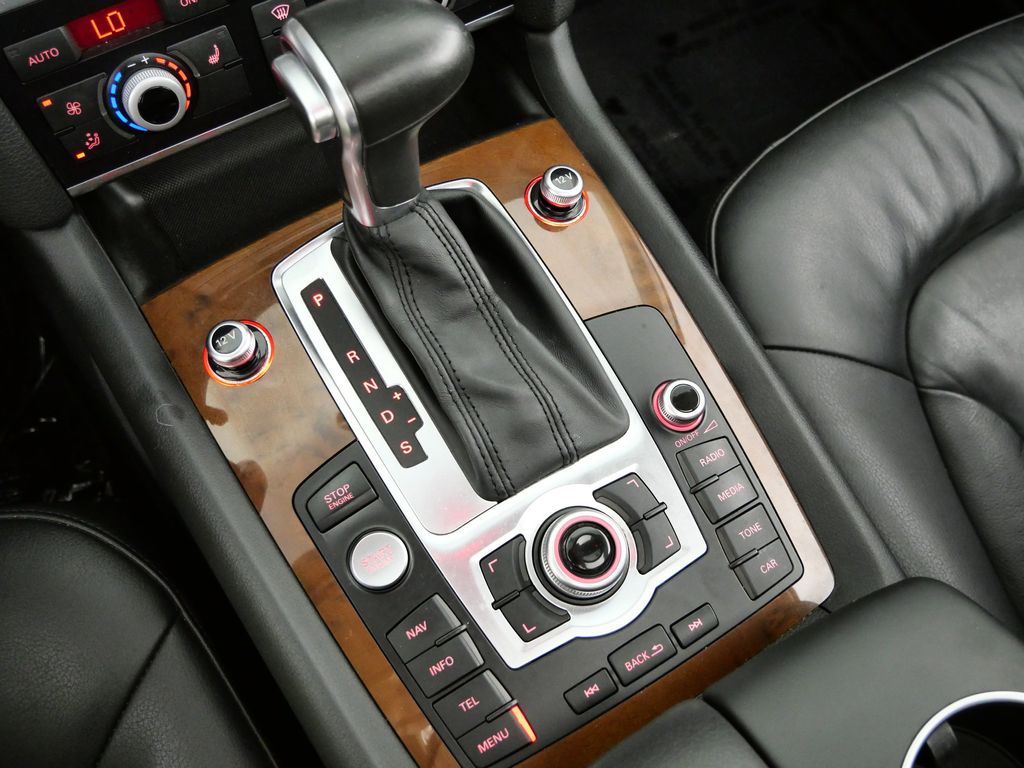 Thumbnail: 2015 Audi Q7 - 13