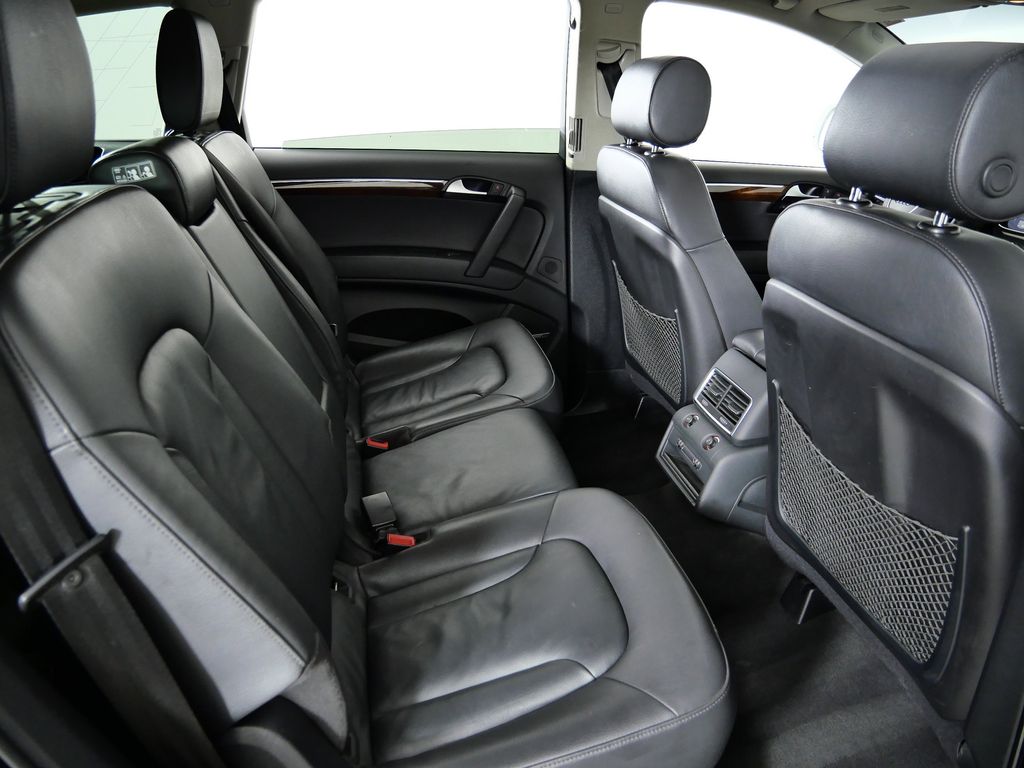Thumbnail: 2015 Audi Q7 - 11