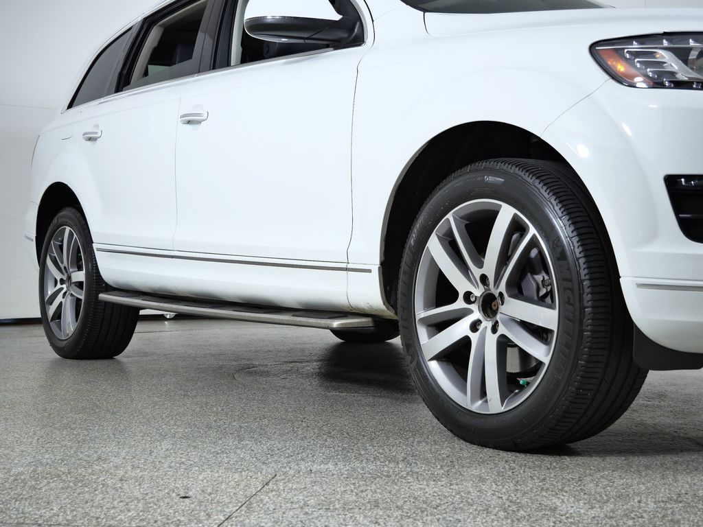 Thumbnail: 2015 Audi Q7 - 8