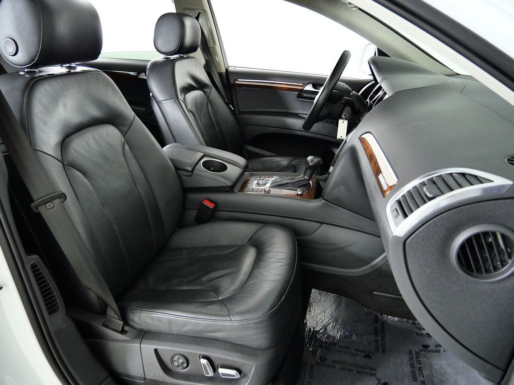 Thumbnail: 2015 Audi Q7 - 10
